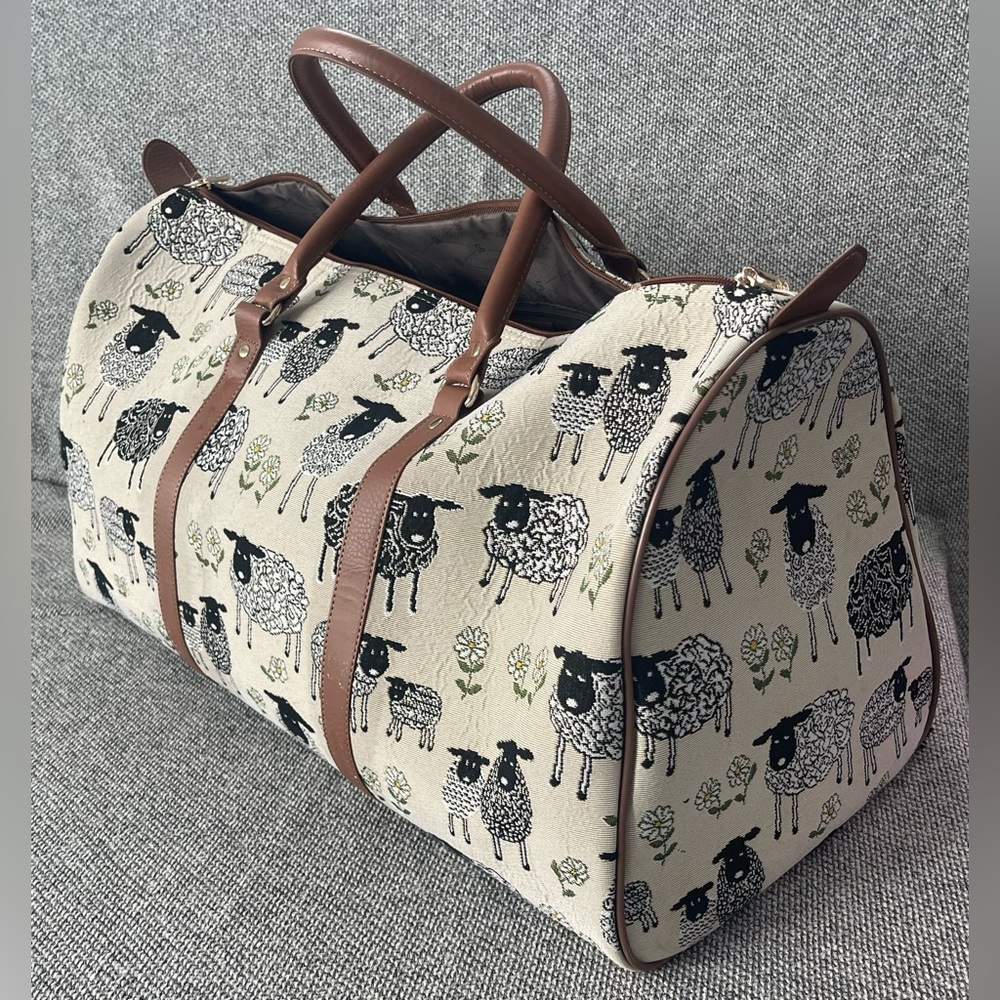 Signare Charming Sheep Print Oversized Woven Travel Bag with Brown Accents